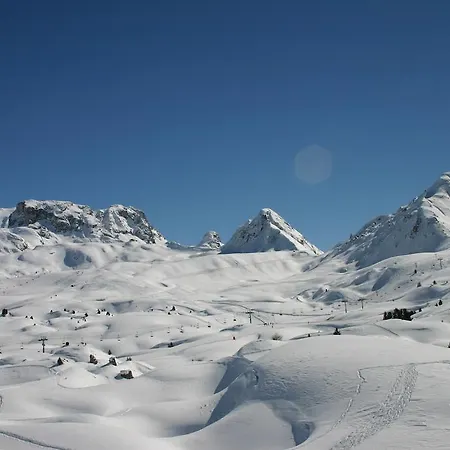 Madame Des Alpages Apartahotel